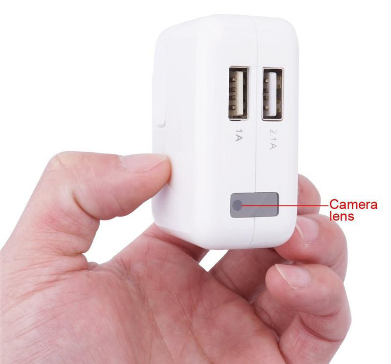 Caricatore USB con telecamera nascosta